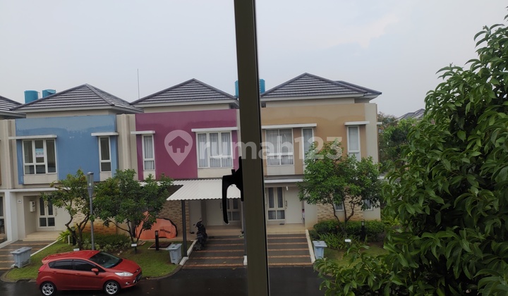 Di Jual Rumah Tinggal 2 Lantai Posisi HOEK di Jl Thompson Raya No. 52 Gading Serpong Tangerang HARGA MARKET : 4 M > JUAL 2,7 M NEGO DIKIT SIKAT !! 2