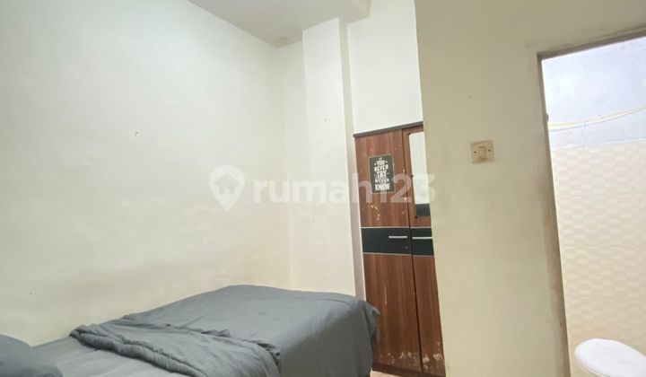 Room for rent in Griya Hikari, behind Citraland Mall, near Tarumanegara Campus. 2