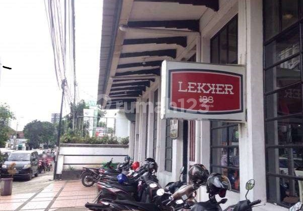Ruko Disewakan di Jalan Asia Afrika Bandung Luas : 467 M2, Sangat Strategis
