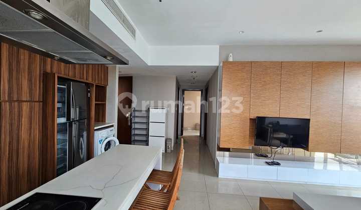 Selling 2 BR Apartment at U Residences Karawaci Below Market Price! 2
