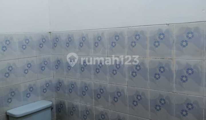 Di Sewa Rumah Kontrakan 2Kamar Ac(Disetiap Kamar) Keamanan 24Jam di Jl. Raya Jagakarsa No.35 2, Jagakarsa, Jakarta Selatan Lokasi Strategis Paling Murah Book Now !! 2