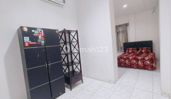Sewa Kost Griya Asri, Kamar Luas Banget, Tempat Tidur Ukuran 180 X 200, Grogol, Jakarta Barat 1