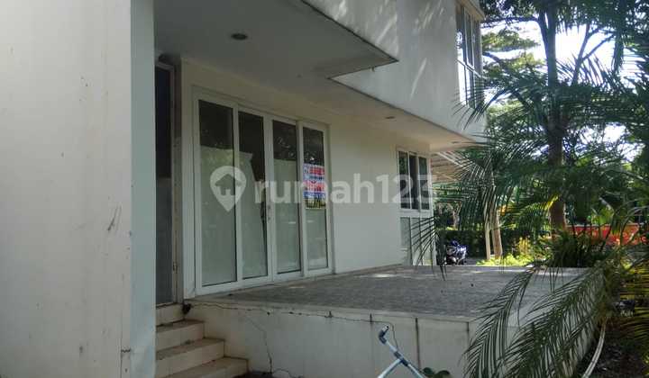 Rumah 2 Lantai SHM di Cengkareng Dijual di The Greencourtuas 211 M2