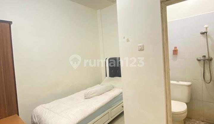 For Rent Mixed Dormitory Strategic for Employees & Students Griya Marina Fully Furnished at Jalan Tomang Tinggi No.16a Grogol, West Jakarta Very Strategic Location Most Affordable Book Now!! 2
