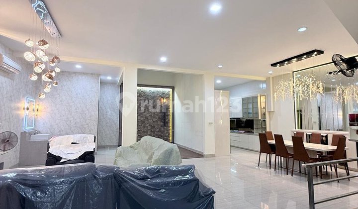 Rumah Pluit Mewah 3.5 Lantai. SHM. Full Furnished