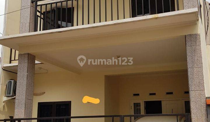 Dijual Rumah cantik 2 lantai di Regency Melati Mas Serpong  1