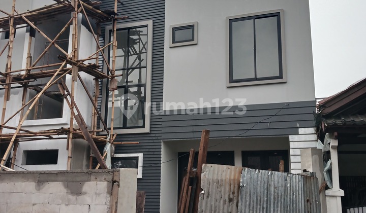 Dijual Brandnew Rumah di Griya Loka Sektor 1.3 Bsd 2