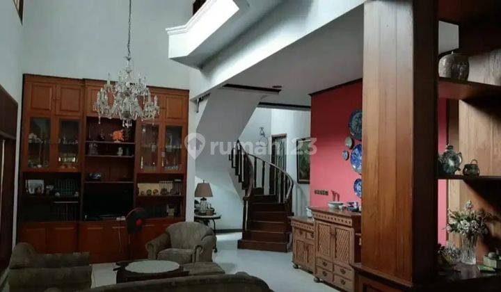 Dijual Rumah Bintaro Sektor 3, Rumah Luas Dan Cantik Posisi Hook 6