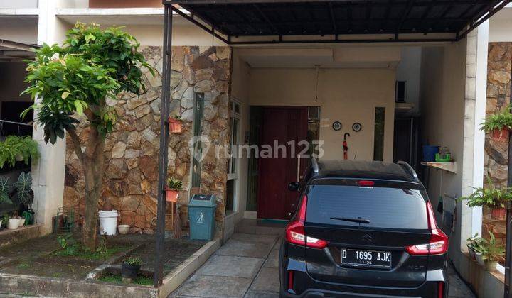 Rumah Ciputat Sawah Lama, 2 Lt Siap Huni Dalam Cluster Dekat Bintaro 1