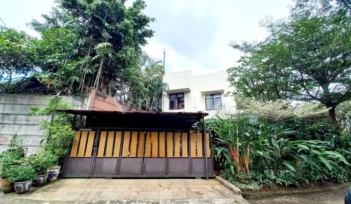 Rumah di Bintaro Sektor 5, Classic Modern Full Furnished, Dekat Kampus Stan