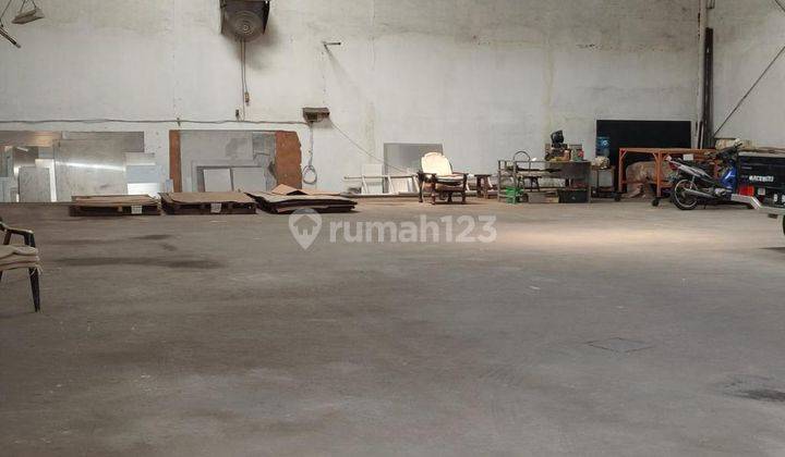 Dijual Gudang Murah di Jalan Gatot Subroto Tangerang SHM 4