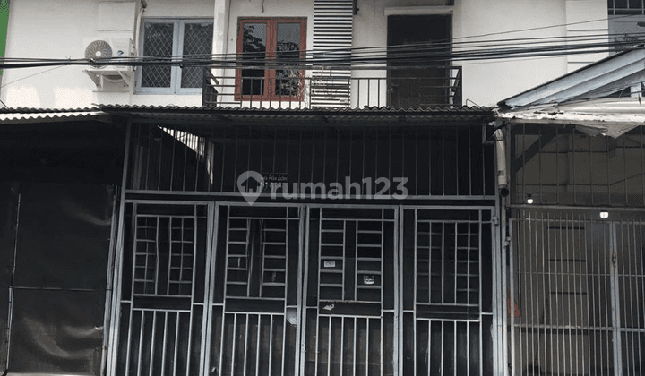 Rumah Siap Huni di Kawasan Taman Palem Jakarta Barat 1