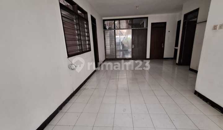 *Disewakan Rumah 1Lantai Ukuran 10 X 15 di Sunrise Garden, Jakarta Barat.*(Kode Rmrg 2965)