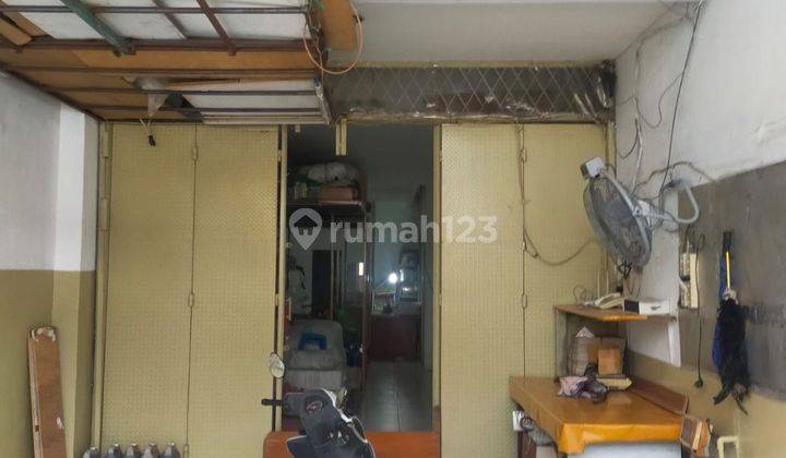 *DiSewakan Rumah Semi Ruko Semi Furnished Di Jelambar, Jakarta Barat..*
(Kode Rmrg 2456) 1