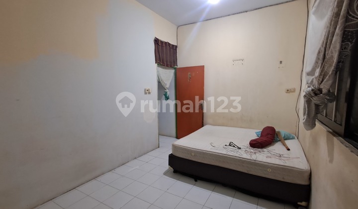 For Sale Very Cheap, Good Strong 2-Story Concrete House in a Motorcycle-Accessible Alley in Jelambar, West Jakarta. For Sale Very Cheap, Good Strong 2-Story Concrete House in a Motorcycle-Accessible Alley in Jelambar, West Jakarta.