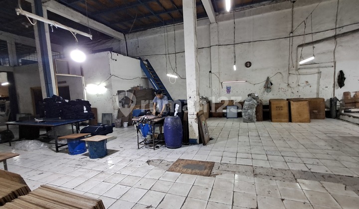 *For Rent Warehouse Land Area 9.6x46 (442m2), Building Area 3 Floors 1100m2 Around Bandengan, North Jakarta* (Code Rmrg 2836) *For Rent Warehouse Land Area 9.6x46 (442m2), Building Area 3 Floors 1100m2 Around Bandengan, North Jakarta* (Code Rmrg 2836)