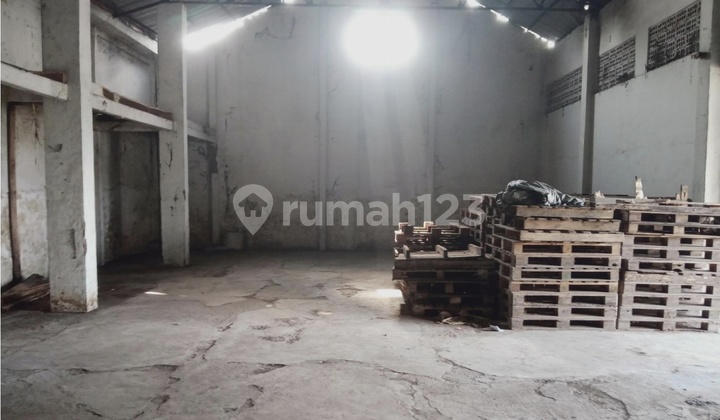 For Rent: Warehouse in Cibolang Village, Sukabumi. (Code Rmrg 2872)