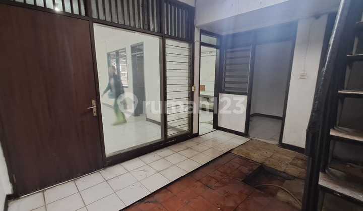 *For Rent 1-Story House Size 10 X 15 in Sunrise Garden, West Jakarta.*(Property Code 2965) 2
