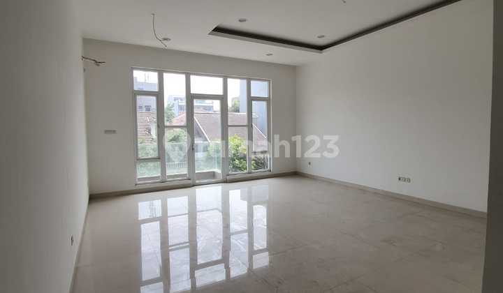 *Jual Murah Rumah 6X21 Semi Furnished Duri Kepa Row Jalan 4 Mobil, Jakarta Barat..* (Kode Rmrg 2969)