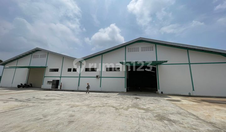 *For Sale & For Rent Large Warehouse Land Area 5730M2 with Building Area 3000M2 in Curug, Tangerang..*(Code Rmrg 2896) *For Sale & For Rent Large Warehouse Land Area 5730M2 with Building Area 3000M2 in Curug, Tangerang..*(Code Rmrg 2896)