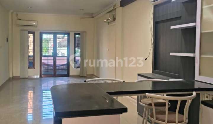 *For Rent: Shop House on the Side of Jalan Tanjung Duren Raya, West Jakarta..*(code Rmrf 2869) 1
