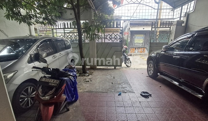 *Disewakan Rumah Semi Gudang Lantai 1 Saja Uk 7X 12, Dekat Lampu Merah Jembatan Dua, Pejagalan, Jakarta Utara.*(Kode Rmrg2882) *Disewakan Rumah Semi Gudang Lantai 1 Saja Uk 7X 12, Dekat Lampu Merah Jembatan Dua, Pejagalan, Jakarta Utara.*(Kode Rmrg2882)