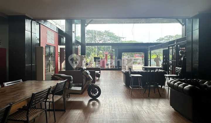 Rented Building and Land Former Showroom on Main Road Tb Simatupang, South Jakarta.. (Code Rmrg 3006)
