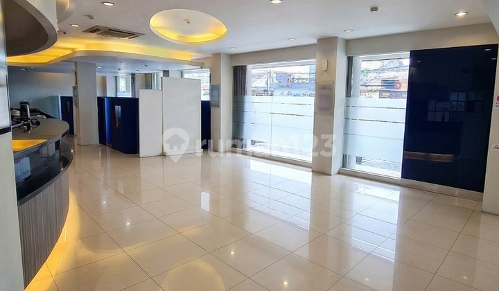 *Disewakan 4 Ruko Gandeng 4 Lantai Strategis Area Komersil Parkir Luasdekat Pondok Indah, Gandaria, Radio Dalam, Ada Lift Jakarta Selatan.*(Kode Rmrg 3003)