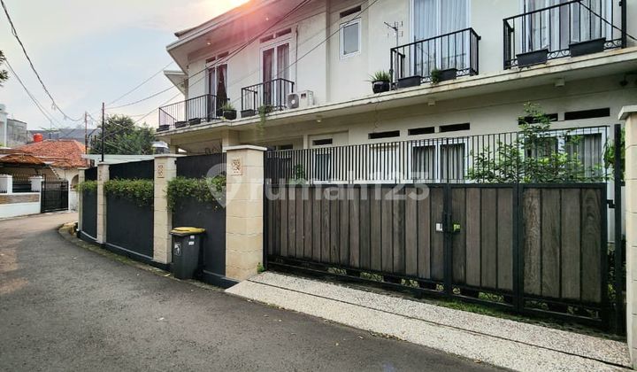 Rumah Modern Siap Huni di Kebayaron Lama Jakarta Selatan