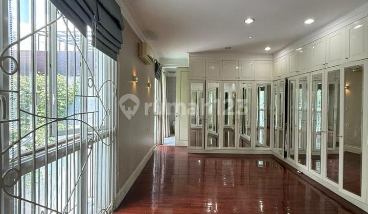 Private Pool House One Step to Pondok Indah Mall 2