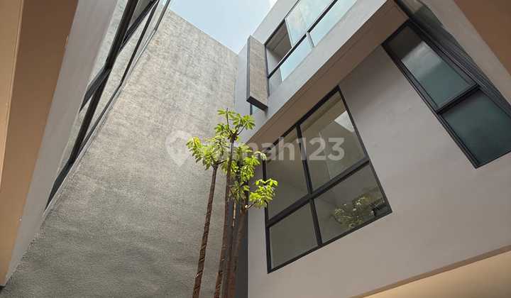 New House with Private Pool in Kemang Dalam, South Jakarta 2