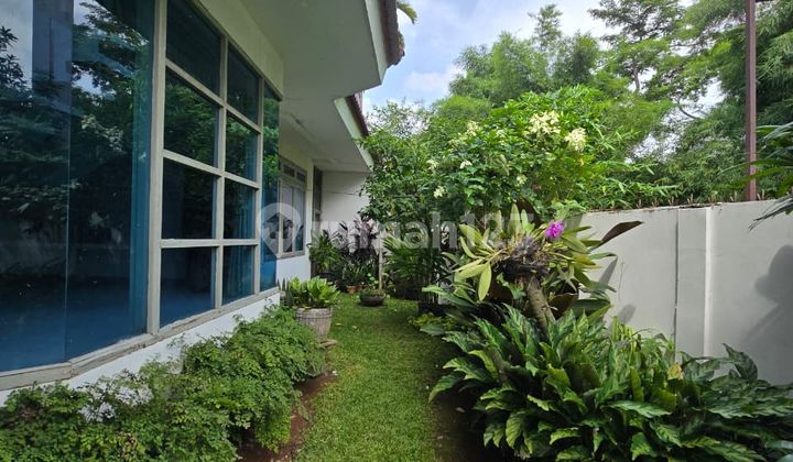 Rumah Halaman Luas di Kebayoran Lama Jakarta Selatan 2