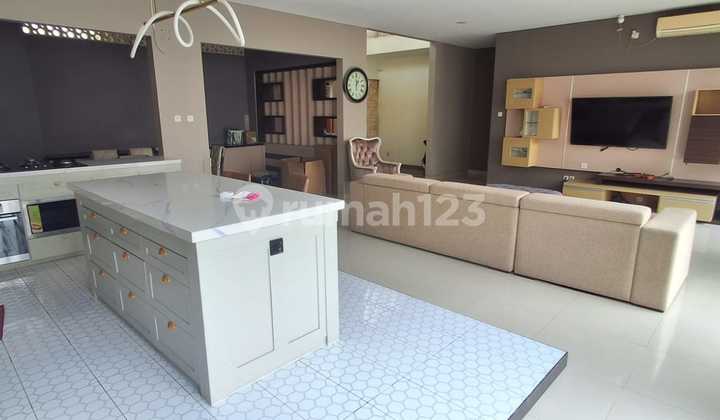 Rumah Private Pool di di Jagakarsa Jakarta Selatan 2