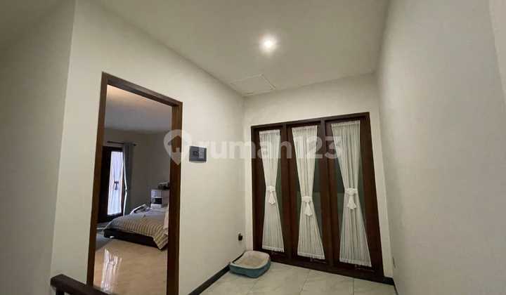 House in Menteng for Quick Sale Below Market Price Central Jakarta 2