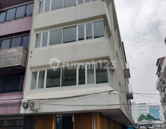 Shop House for Rent in Gunung Sahari, Strategic Location, 73 Square Meters, Code: 21255 Jn. Shop House for Rent in Gunung Sahari, Strategic Location, 73 Square Meters, Code: 21255 Jn.