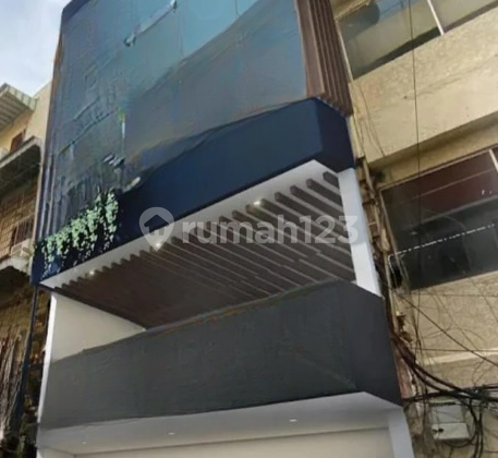 Dijual Ruko Mangga Besar, Strategis, Luas 700 Meter, Kode :20800 Gd Dijual Ruko Mangga Besar, Strategis, Luas 700 Meter, Kode :20800 Gd