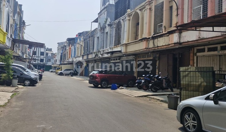 For Sale: Adjoined Shop House in Taman Palem, Size 8x14 Meters, Code: 21363 Dj/Si 2