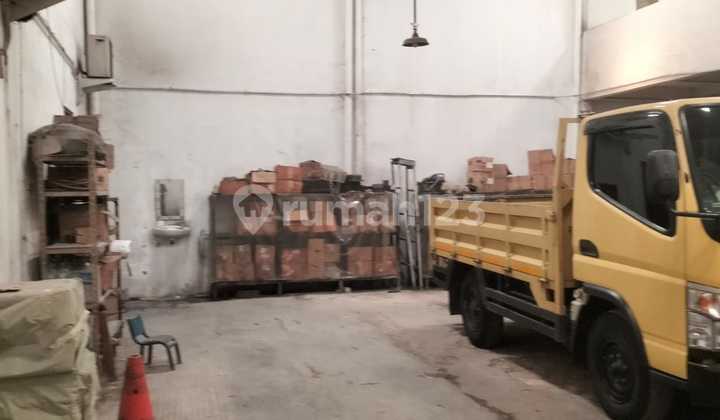 House for Rent Sumur Batu, Strategic Location, Area 318 Meters, Code: 21215 Bn