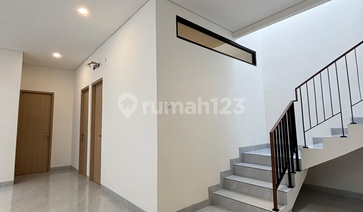 House for Sale in Kelapa Gading, Area 160 Square Meters, Code: 21297 Bn/Wb House for Sale in Kelapa Gading, Area 160 Square Meters, Code: 21297 Bn/Wb