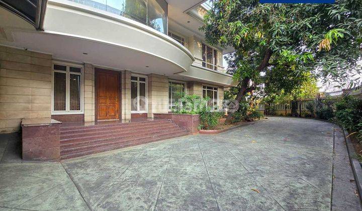 Rumah 2 Lantai Jalan Boulevard Puri Indah Cocok Untuk Usaha 750m2 1