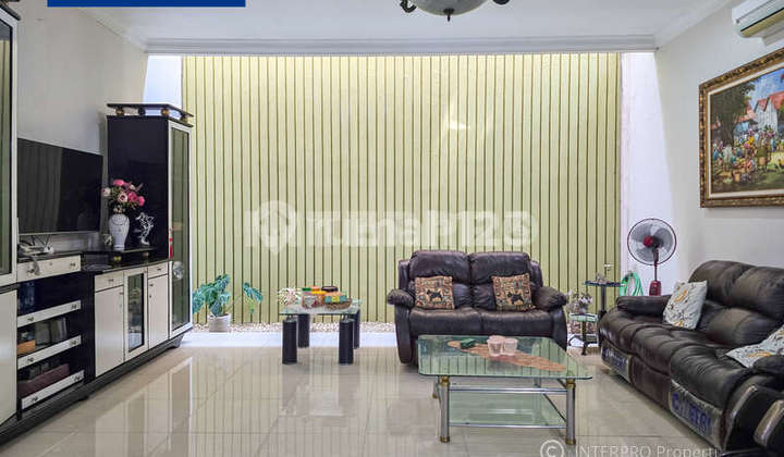 Rumah Best Lay Out 2 Lantai Puri Indah Kembangan - LT 200m2 2
