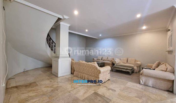 Disewakan Rumah Intercon Kebon Jeruk Space Layout Lt.200m2 3km 4