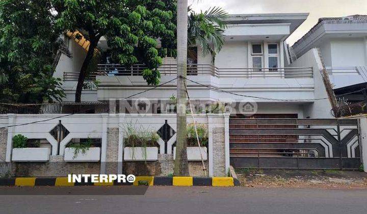 Dijual Rumah 2 Lantai Intercon Kebon Jeruk Luas 450m2  1