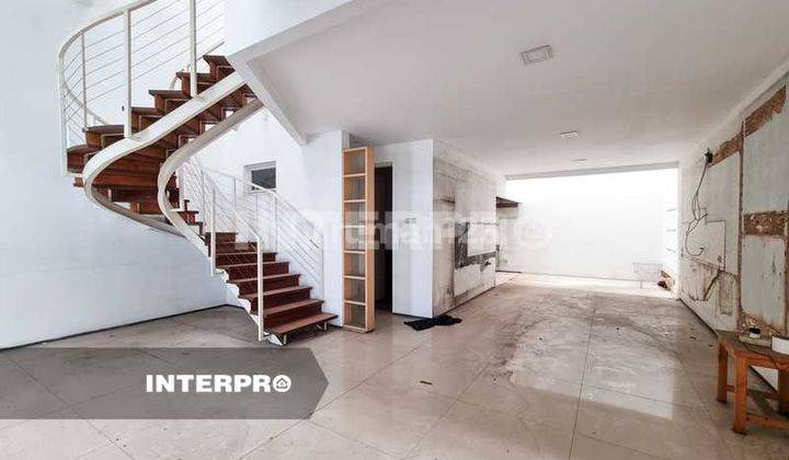 Rumah 3 Lantai Minimalis Modern Split Level Puri Indah Jalan Lebar 2