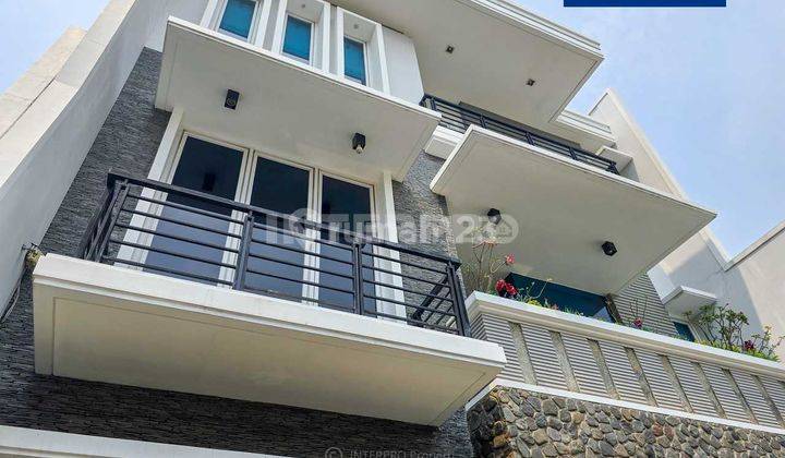 Rumah Minimalis Modern Siap Huni di Green Garden Luas 220m2 2