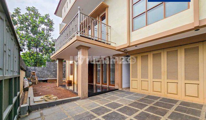 Rumah Mewah di Taman Villa Meruya Siap Huni Luas 374m2  2