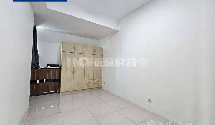 kamar tidur apartemen st moritz puri indah