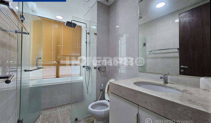 kamar mandi apartemen st moritz puri indah