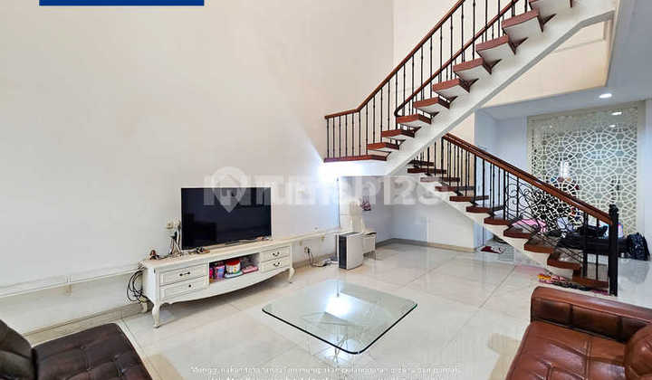 2-Story House for Sale in Puri Kencana, Kembangan - Land Area 250m2 2