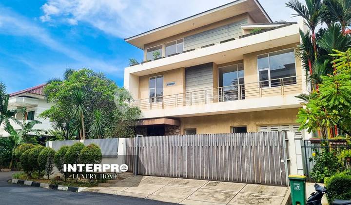 Rumah Hook 3 Lantai Taman Permata Buana Mewah dan Luas - LT 380M2